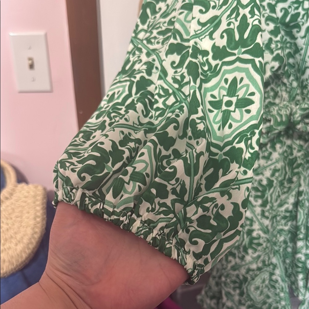 Boohoo Plus Green Pattern Dress - Picture 5 of 6